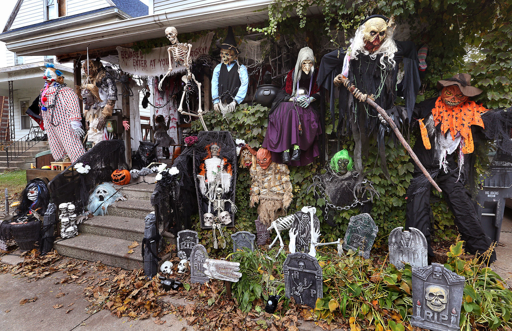 Halloween Houses